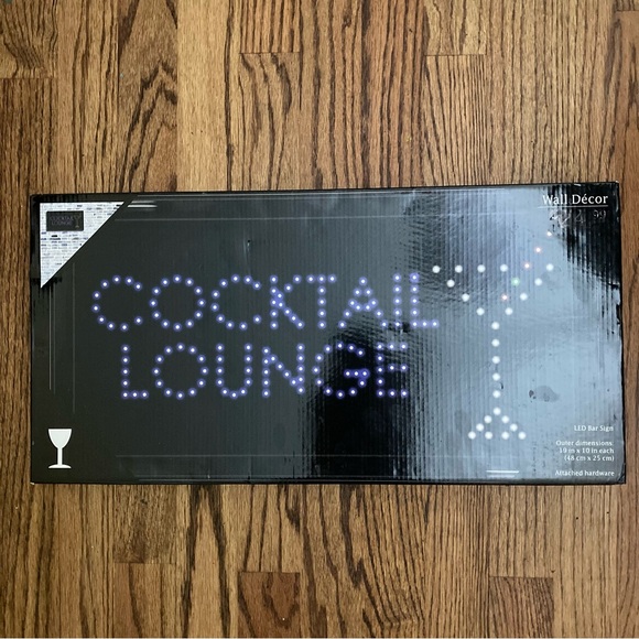 “Cocktail Lounge” LED Bar Sign - Picture 1 of 4